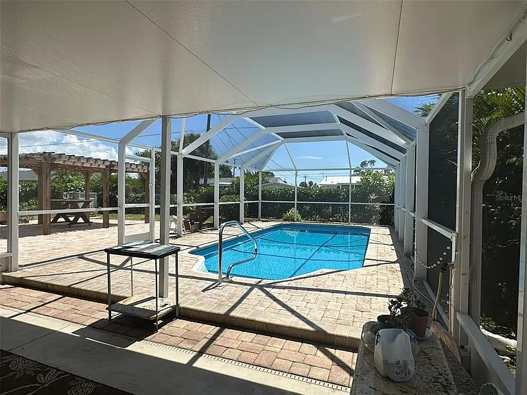 1575 Loralin Dr — Photo 31