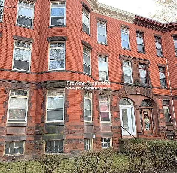 Beacon St — Photo 16