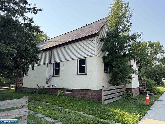 2nd image of 403 N 3rd Ave