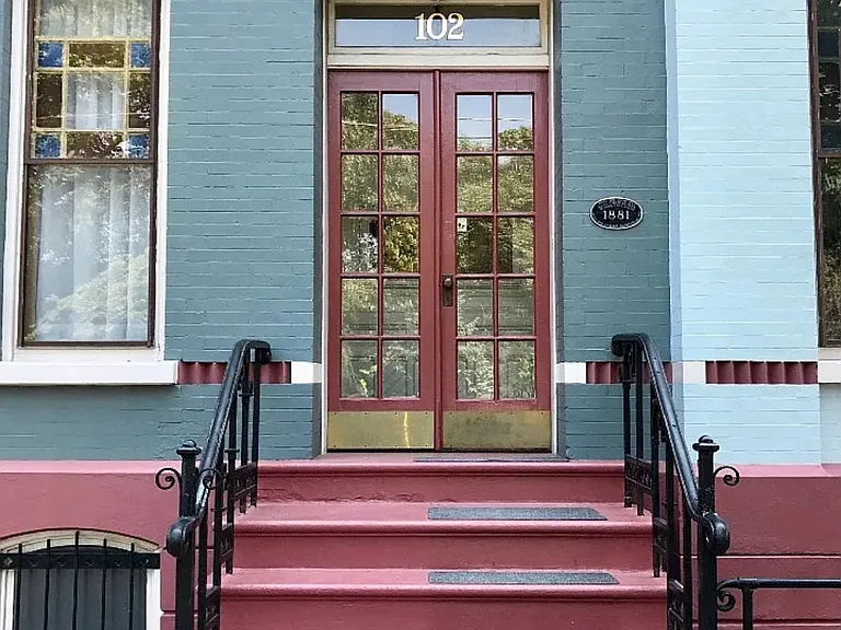 102 Willett St #4 — Photo 2