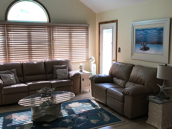 3rd image of 1515 Boulevard APT 34