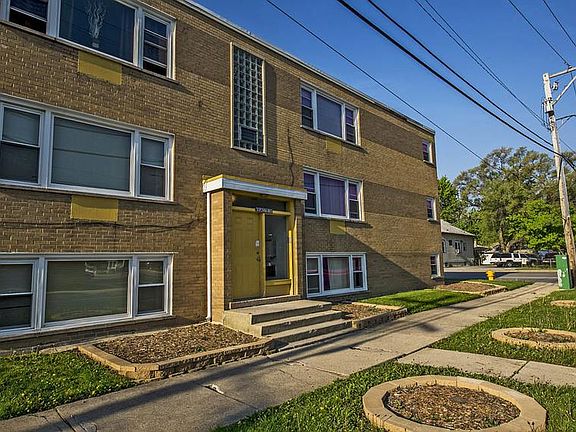 2nd image of 12507 S Ashland Ave #2W