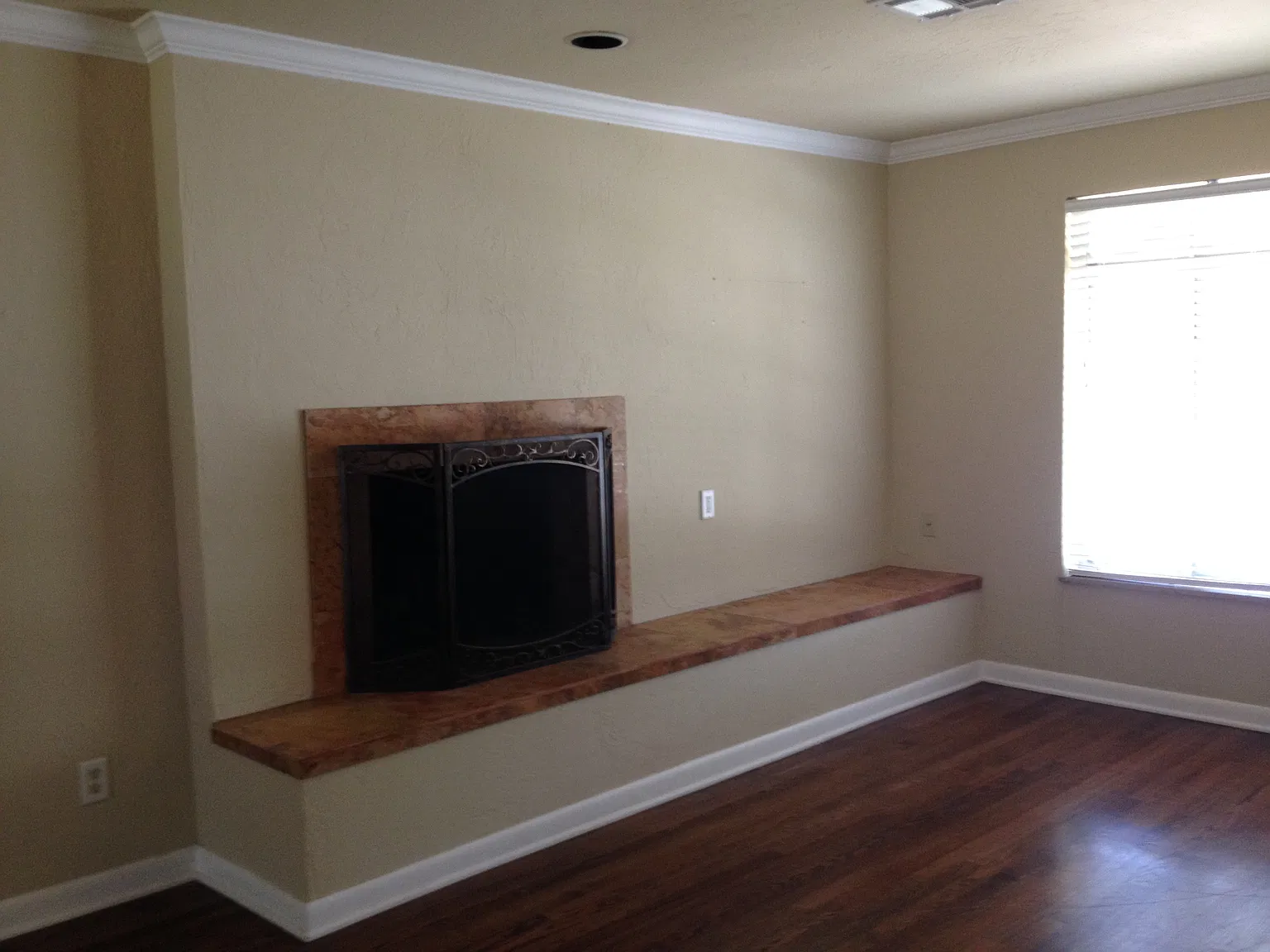 3 bed, 1.5 bath, 1276 sqft, $1,795 — Photo 4
