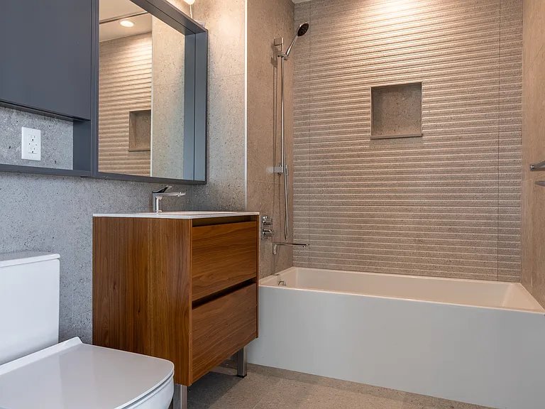 515 E 86th St #2102 — Photo 9
