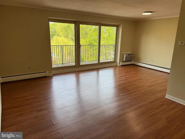 111 Chestnut St #414, Cherry Hill, NJ 08002