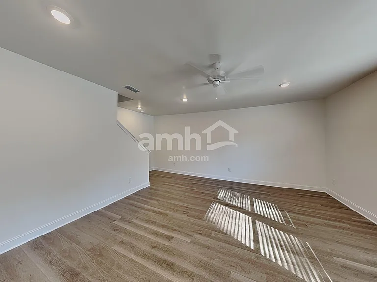 1409 Aquamarine Dr — Photo 6