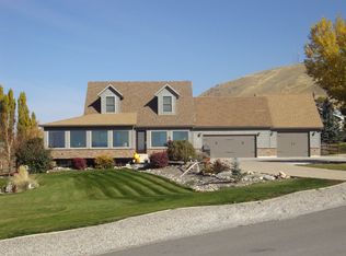 937 E Canyon Rd, Hyde Park, UT 84318