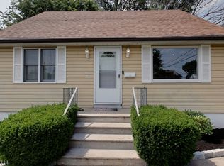 24 Lindale Ct, Clifton, NJ