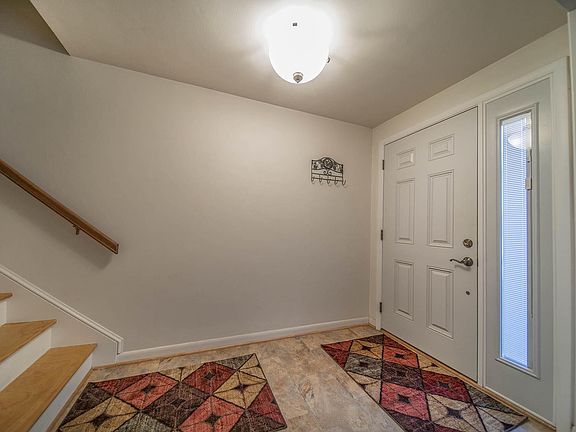 4th image of 3446 Londonderry Ct