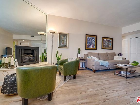 5th image of 17914 Magnolia Blvd Unit 217