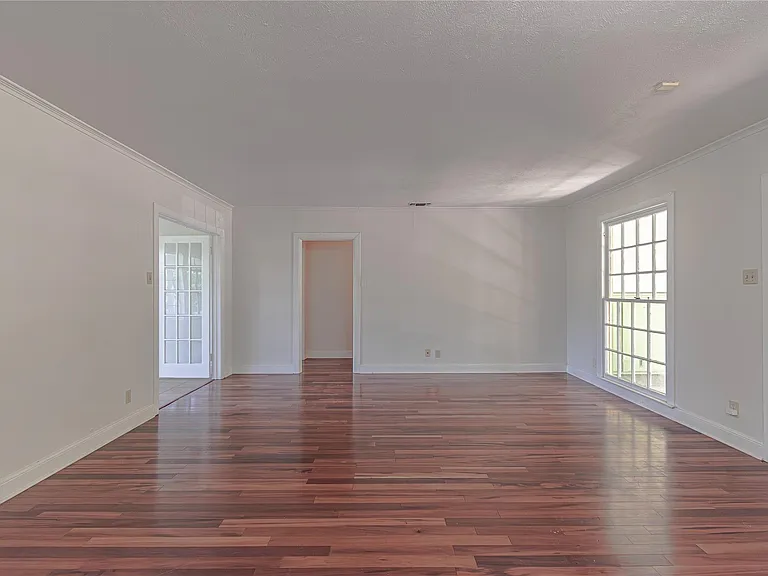 1202 Norwood Rd — Photo 11