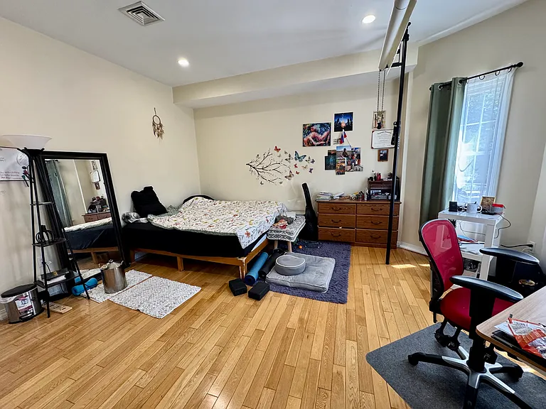 22 Elmore St #2 — Photo 7