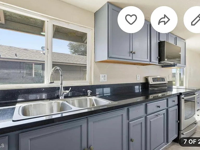 307 N D St — Photo 10