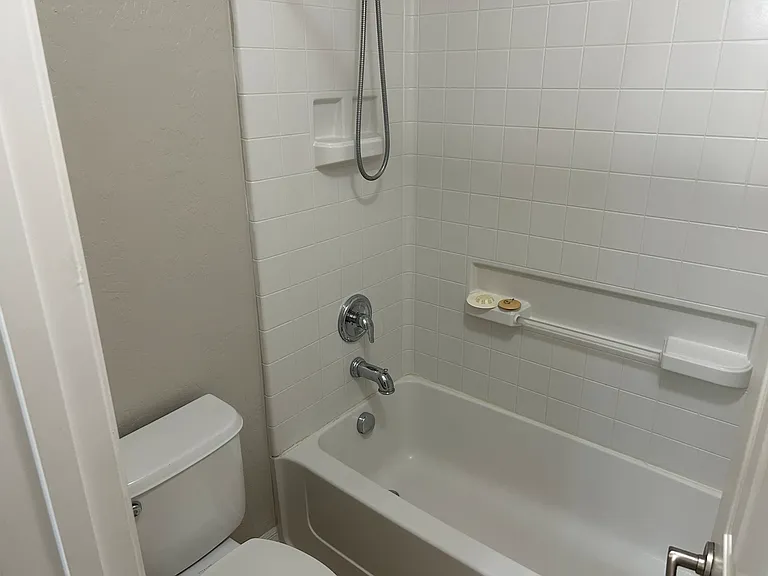11908 Orense Dr — Photo 18