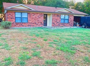6406 Sayle St, Greenville, TX 75402