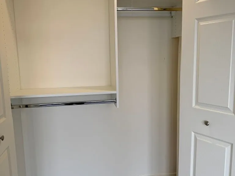 7251 At Waters Edge — Photo 37