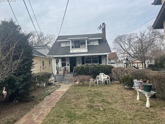 1st image of 13-77 Eggert Place