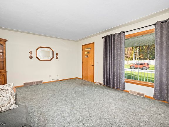 4th image of 41887 Earlene Ct