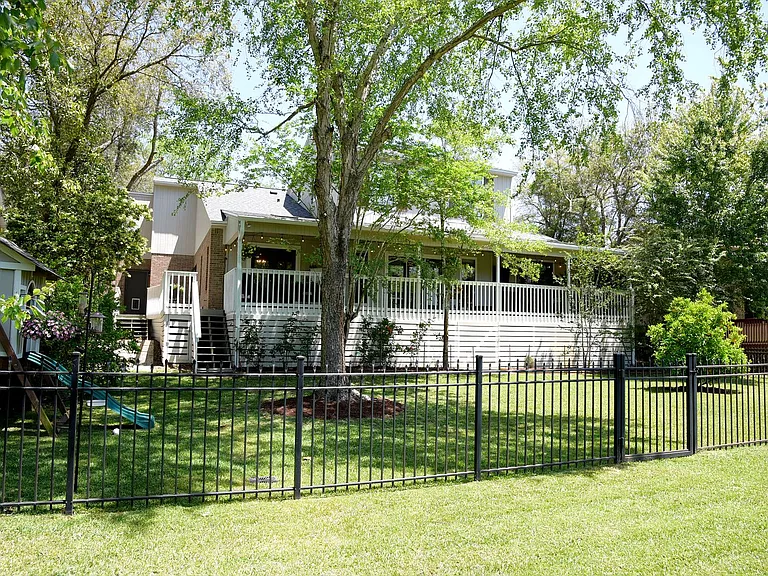 416 Aruba Way — Photo 27