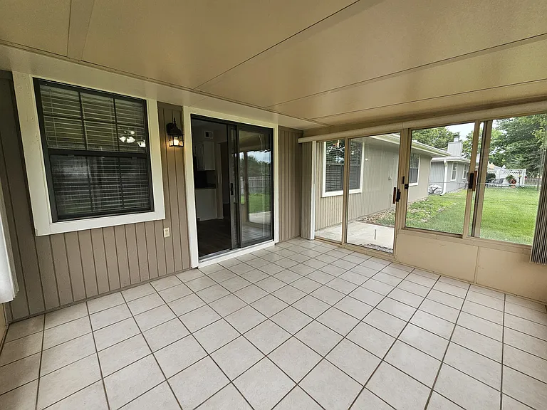2412 NW 8th St — Photo 18