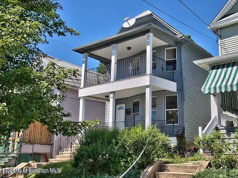 1515 Pine St — Photo 1