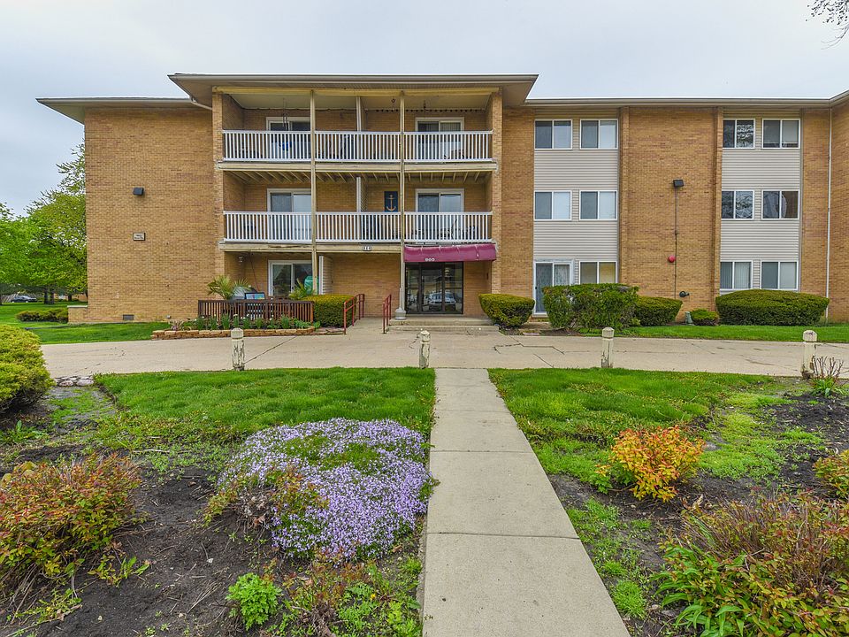 1st image of 960 Beau Dr Unit 301