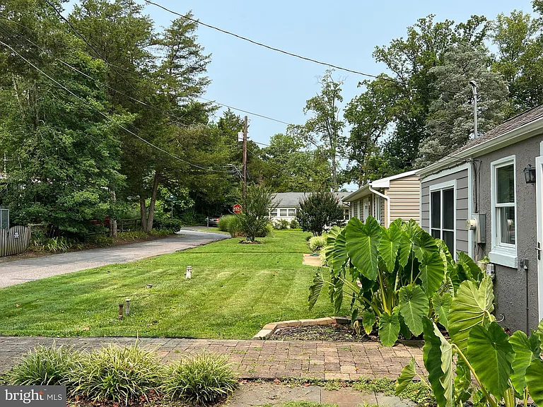 504 Walnut Dr — Photo 41