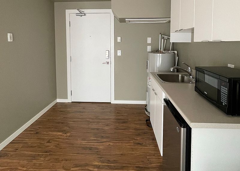 Spruce Grove Apartment for rent - 0 Bedrooms — photo 5