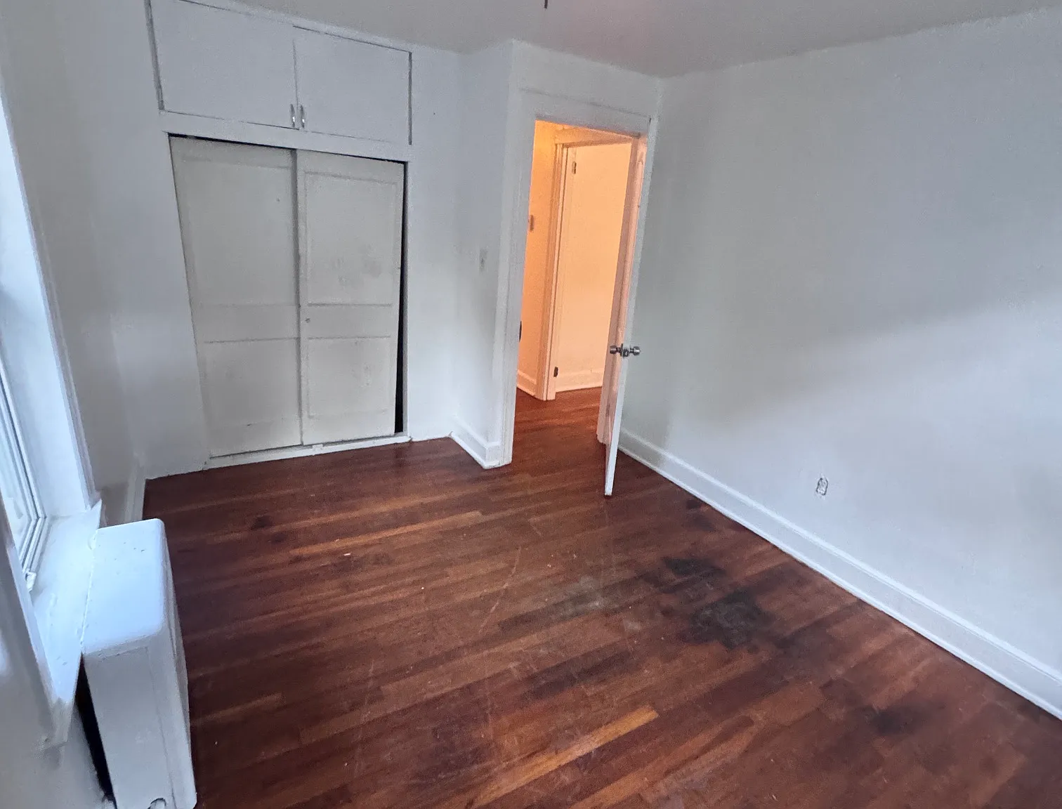 2 bed, 900 sqft, $1,600 — Photo 2