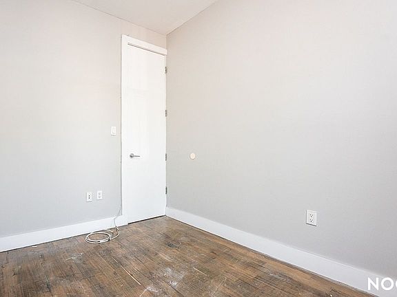 5th image of 142 Scholes St #3