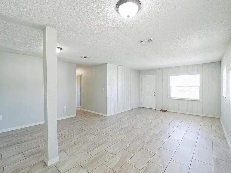 7617 Udine Ave — Photo 8