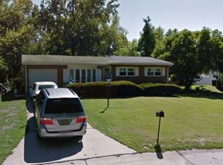 1806 Lanecourt Dr, Saint Louis, MO 63136