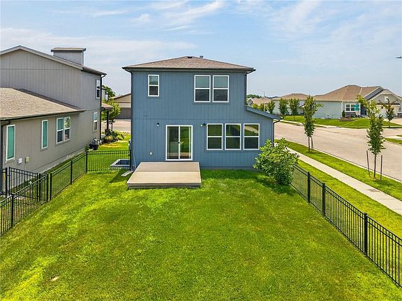 5th image of 13334 W 180th Ter