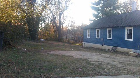 4th image of 1526 E 22nd St