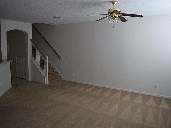 3rd image of 3945 Buckthorne Dr #5