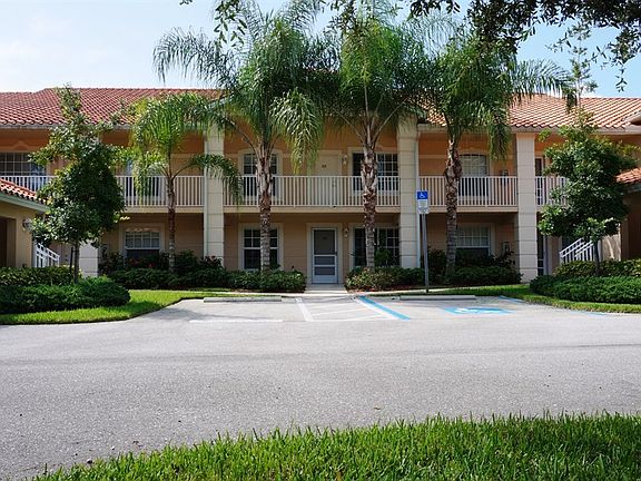 3rd image of 26670 Rosewood Pt Dr Unit 203