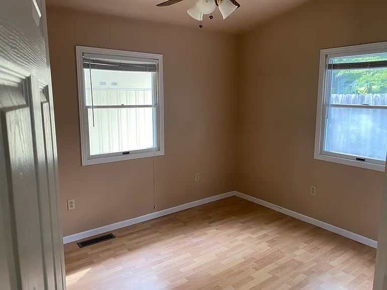 882 Indian Trail Blvd — Photo 17