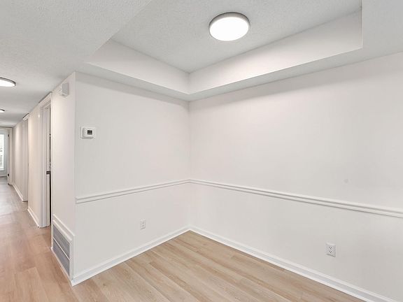 5th image of 33 Constellation Cir #701
