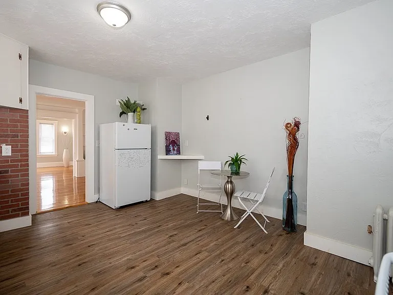 143 Highland Ave #1 — Photo 7