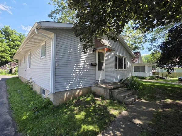 605 Dixon Ave, Rock Falls, IL 61071