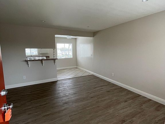 2nd image of 816 S Marguerita Ave #28