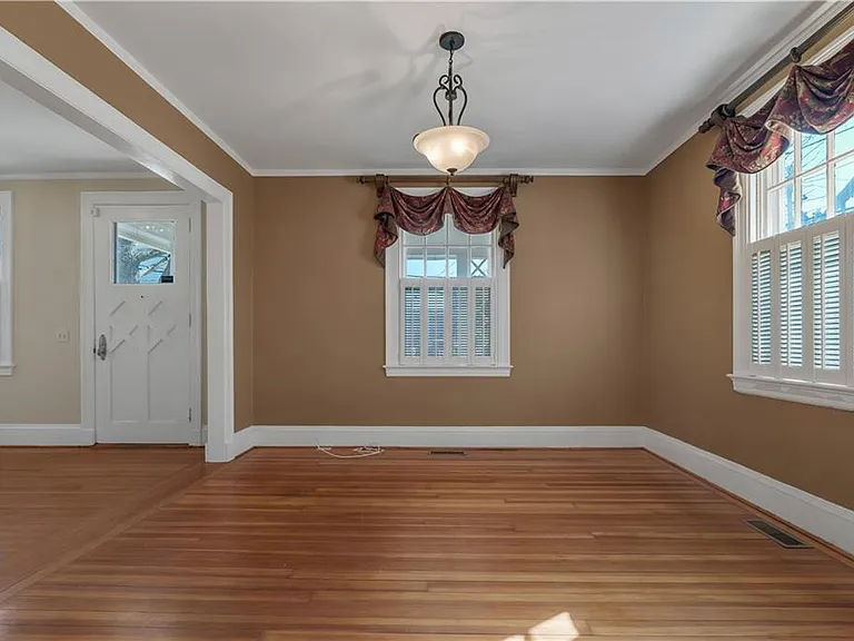 98 Butler Ave — Photo 11