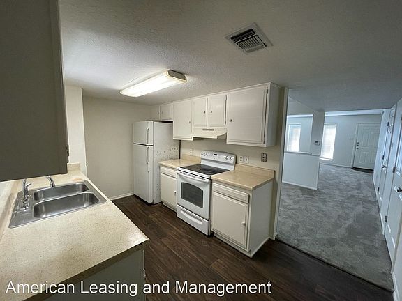 4th image of 2700 N 16th St APT 17