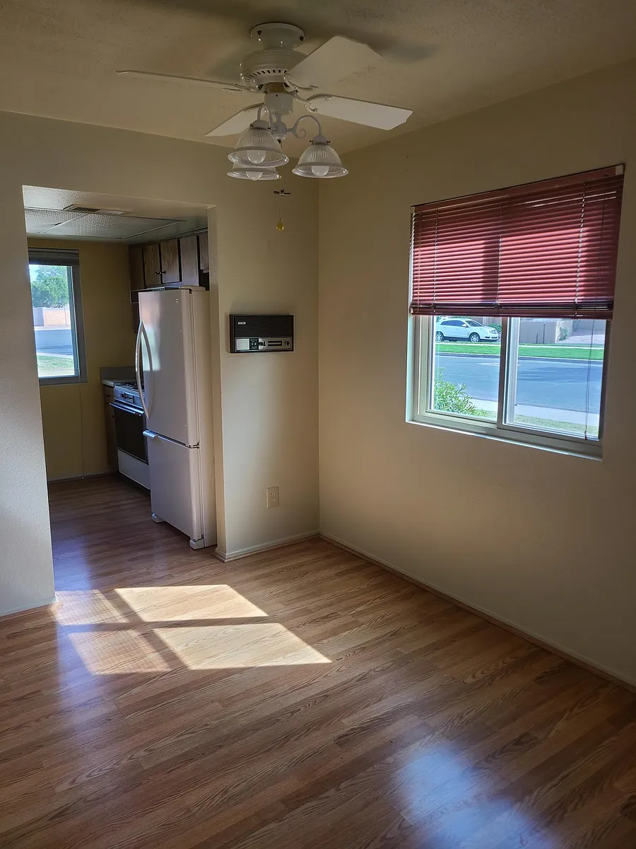Dinning room - 14001 N 53rd Dr