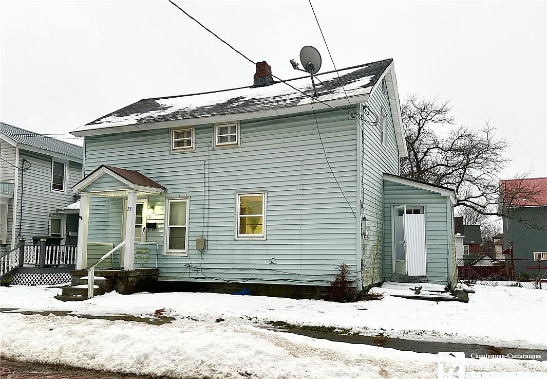 23 Valley St photo 1