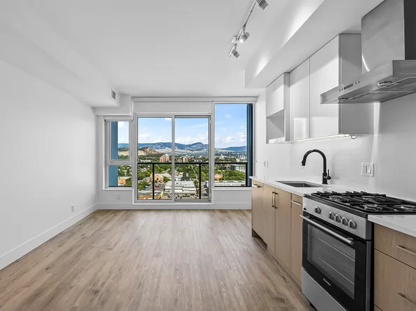 1588 Ellis St #1905, Kelowna, BC V1Y 0H1