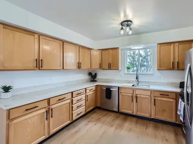 134 Hillside Dr — Photo 7
