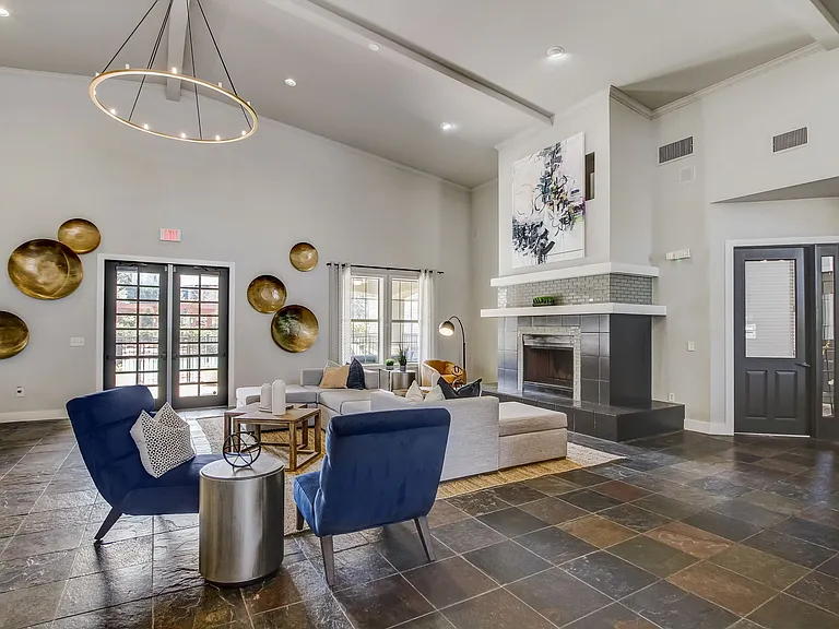 Oasis at Plum Creek Apartments — Photo 17