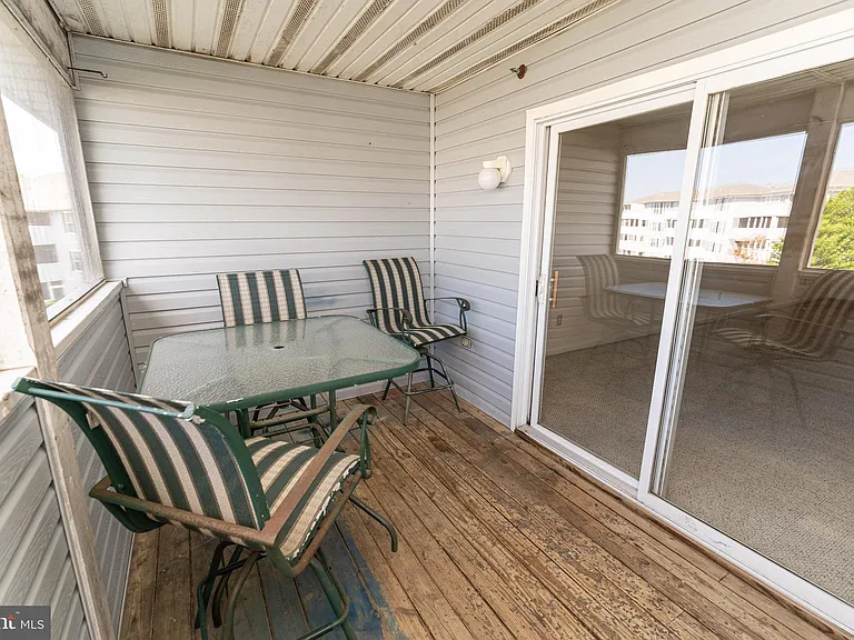 3500 Sanibel Cir #3516 — Photo 15