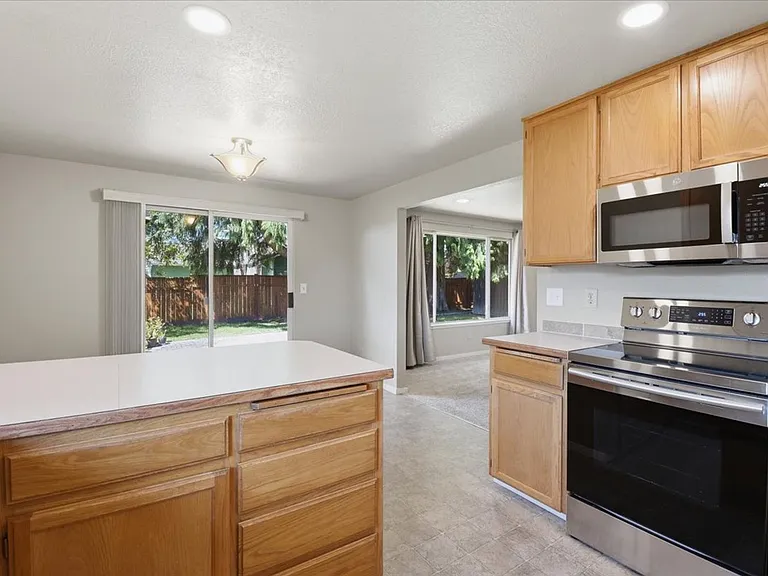 101 Paradise Pkwy — Photo 9